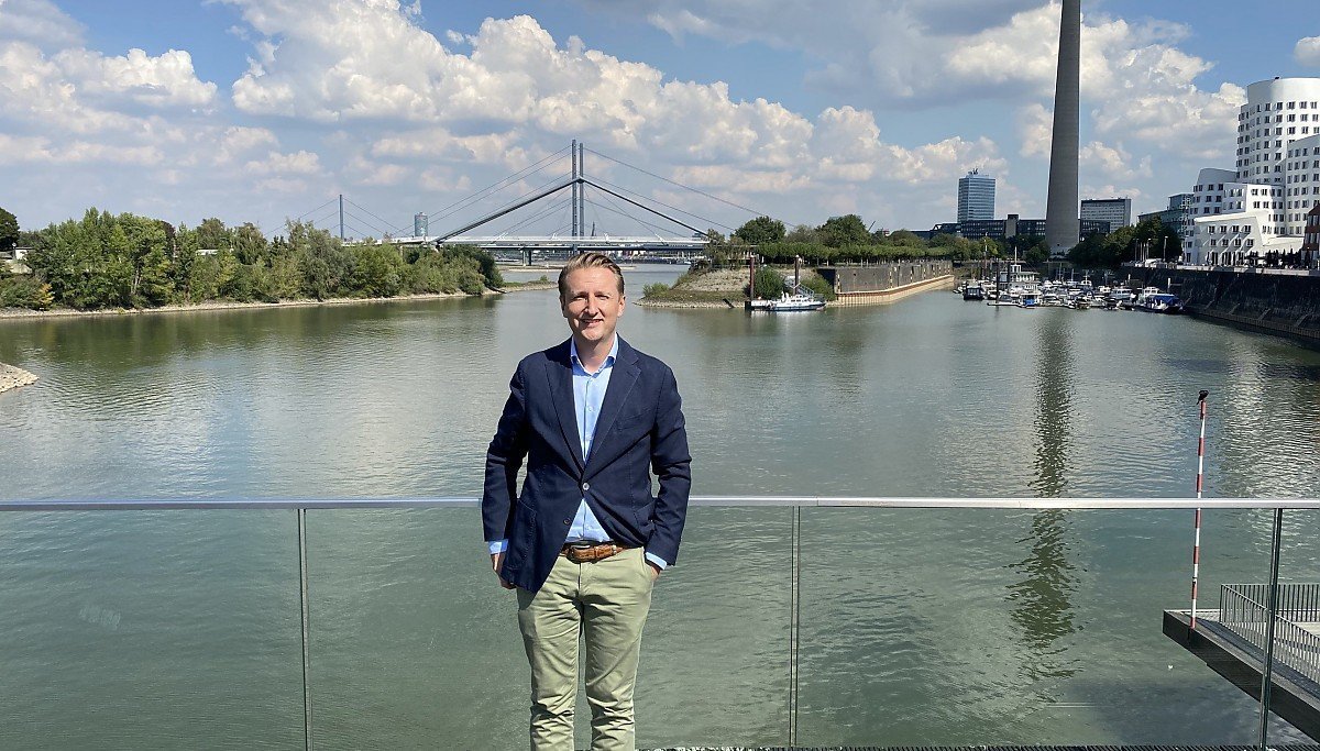 Foto Der Medienhafen, alte Industriekultur und modernes Geschäftsleben gehen hier Hand in Hand.